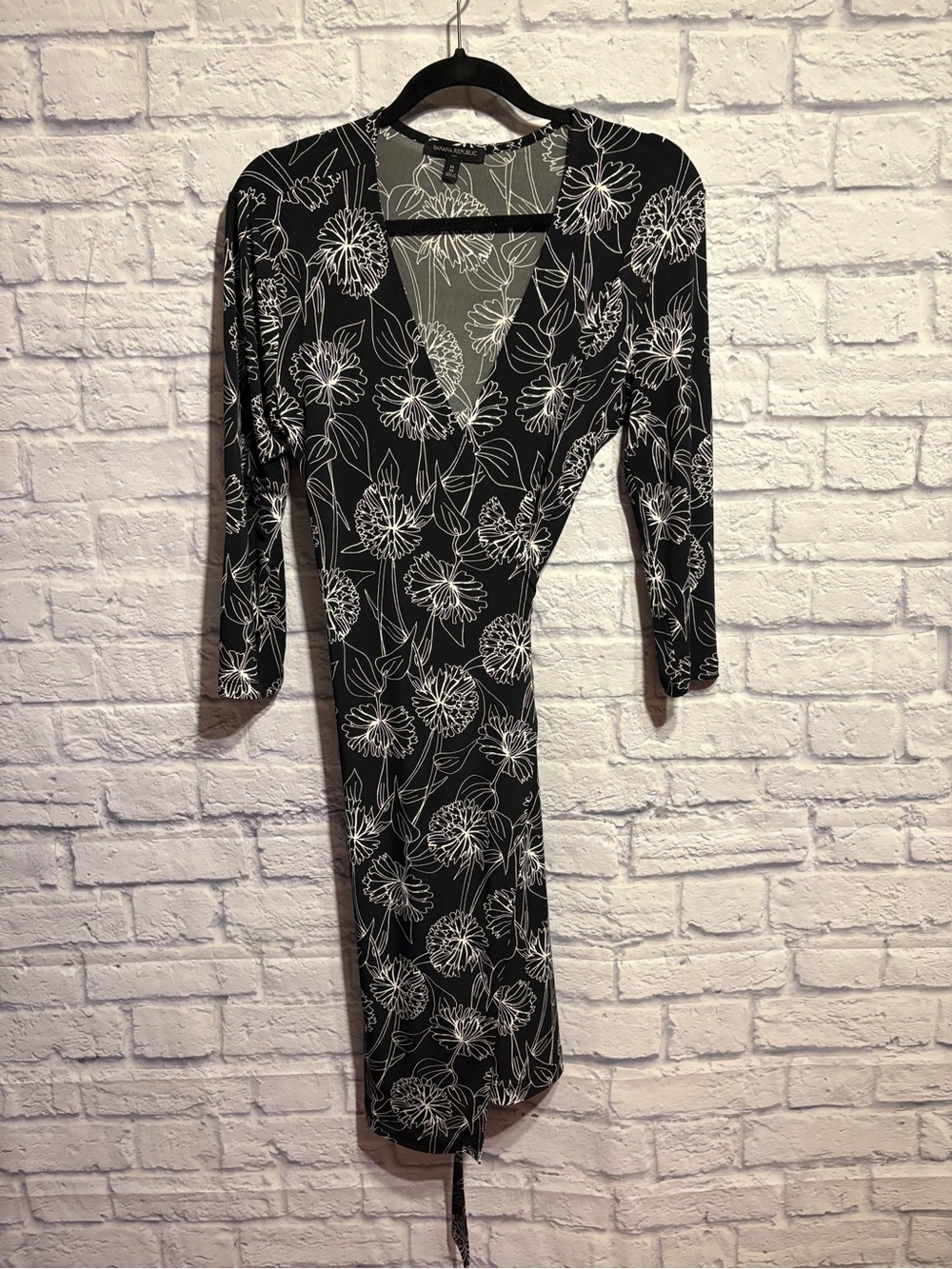 Banana Republic Black Floral Wrap Midi Dress Medium